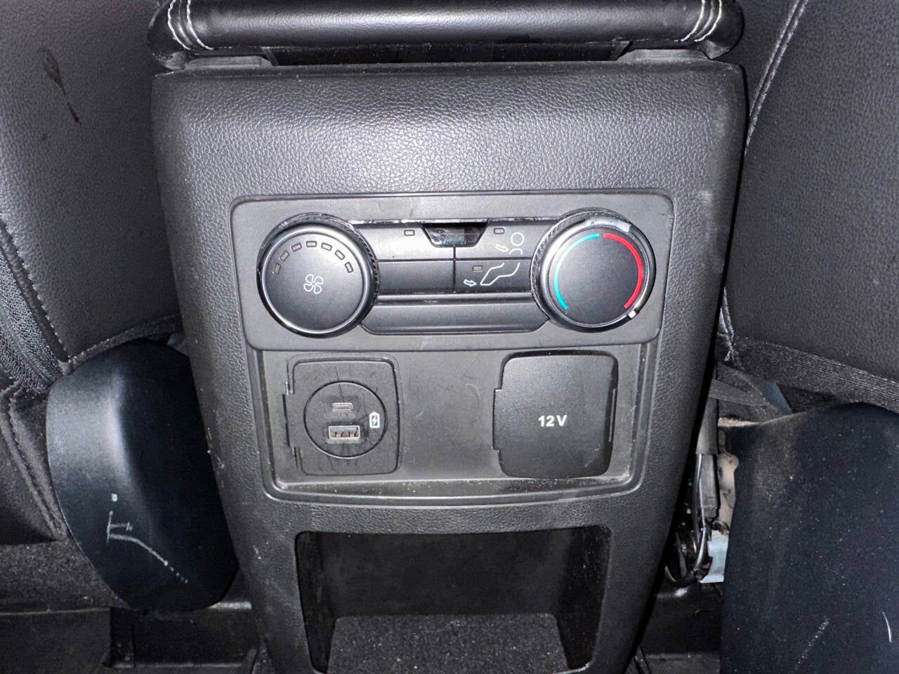 2021 Ford Explorer XLT AWD 4dr SUV