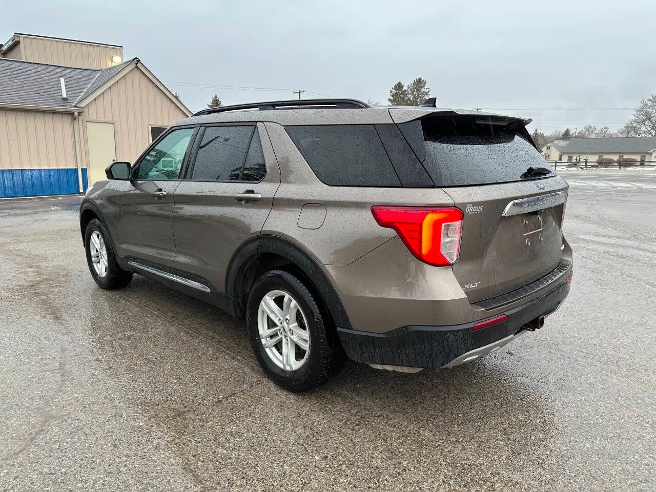 2021 Ford Explorer XLT AWD 4dr SUV