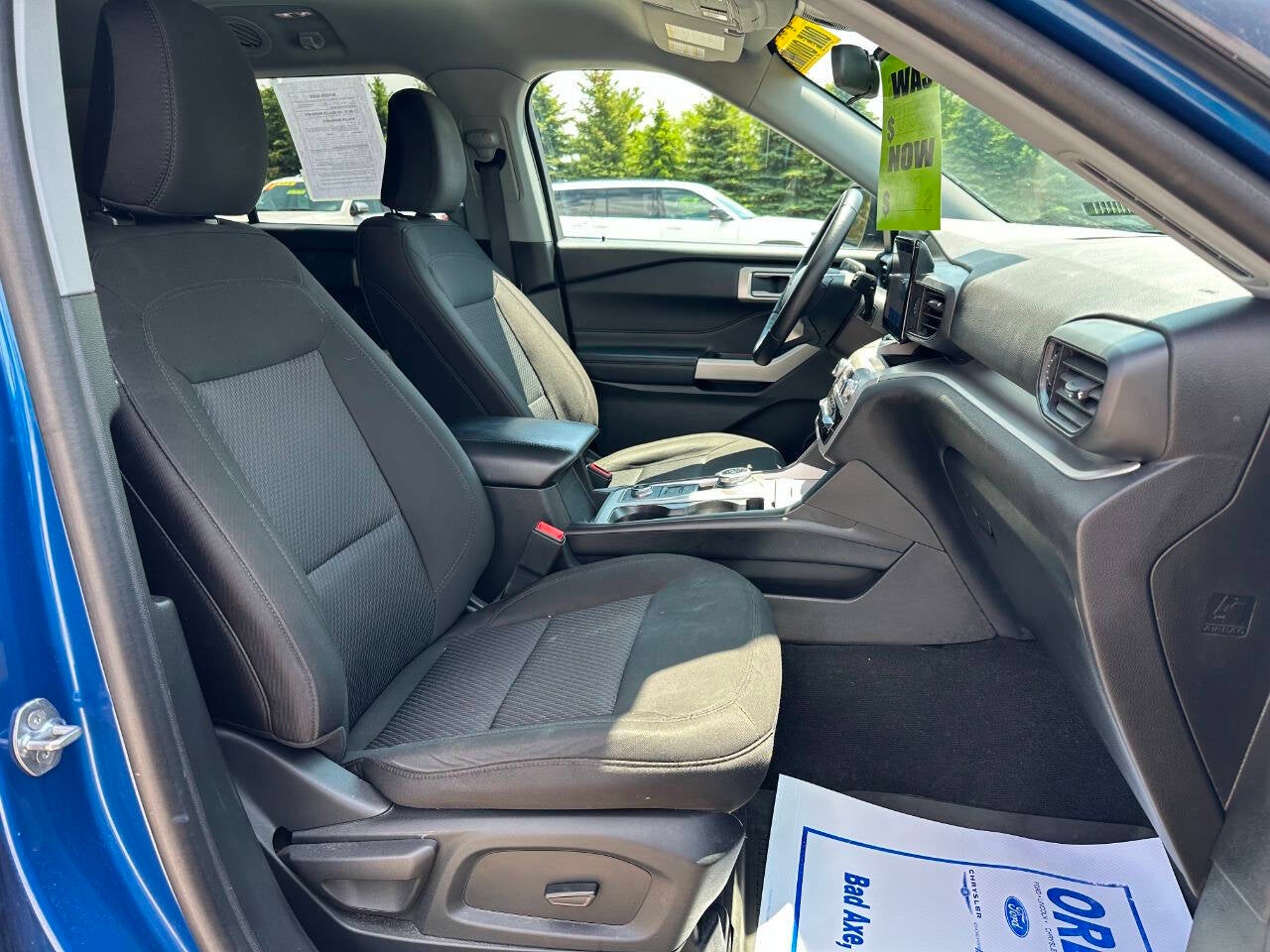 2023 Ford Explorer XLT AWD 4dr SUV
