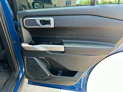 2023 Ford Explorer XLT AWD 4dr SUV