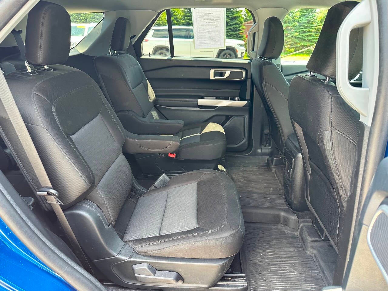 2023 Ford Explorer XLT AWD 4dr SUV