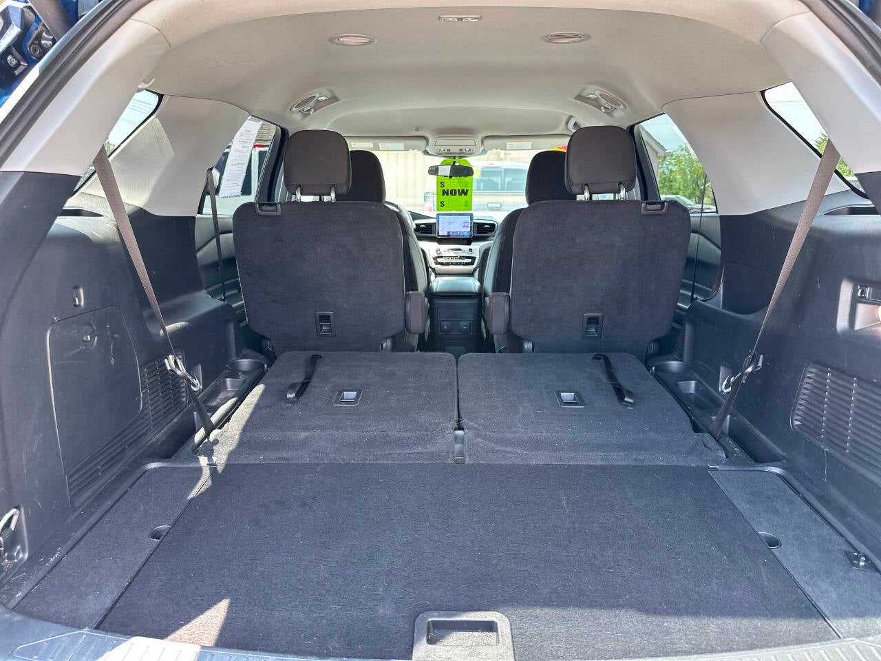 2023 Ford Explorer XLT AWD 4dr SUV