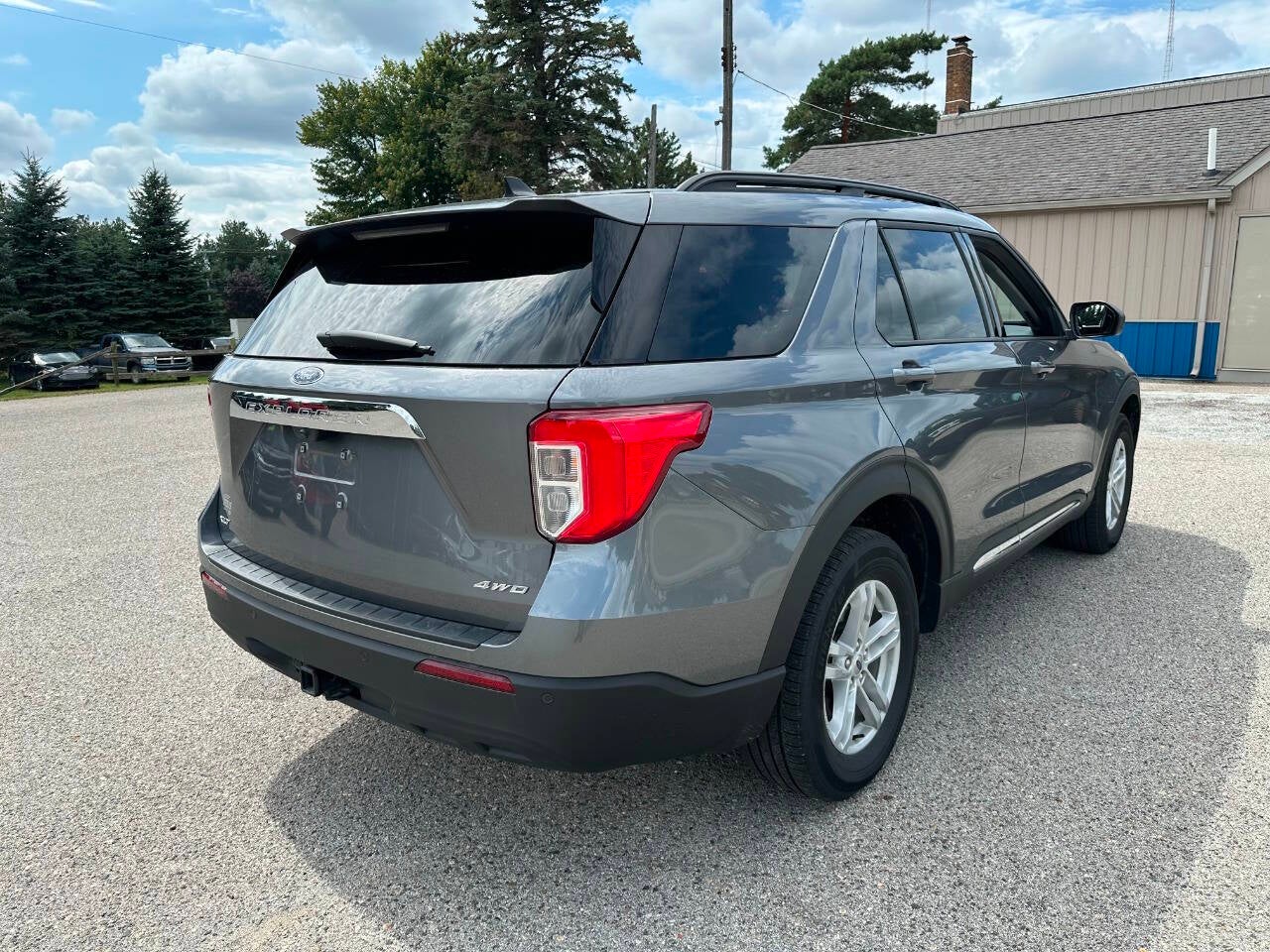 2024 Ford Explorer XLT AWD 4dr SUV