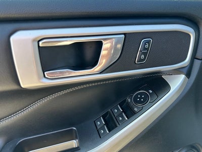 2020 Ford Explorer XLT AWD 4dr SUV