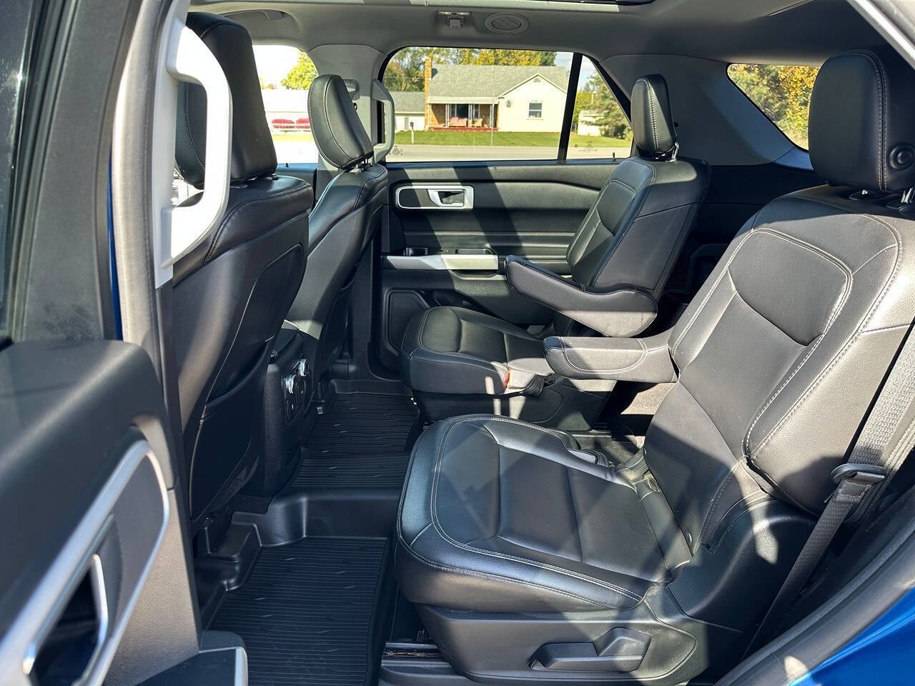 2020 Ford Explorer XLT AWD 4dr SUV