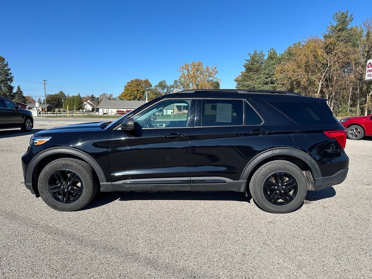 2022 Ford Explorer XLT AWD 4dr SUV