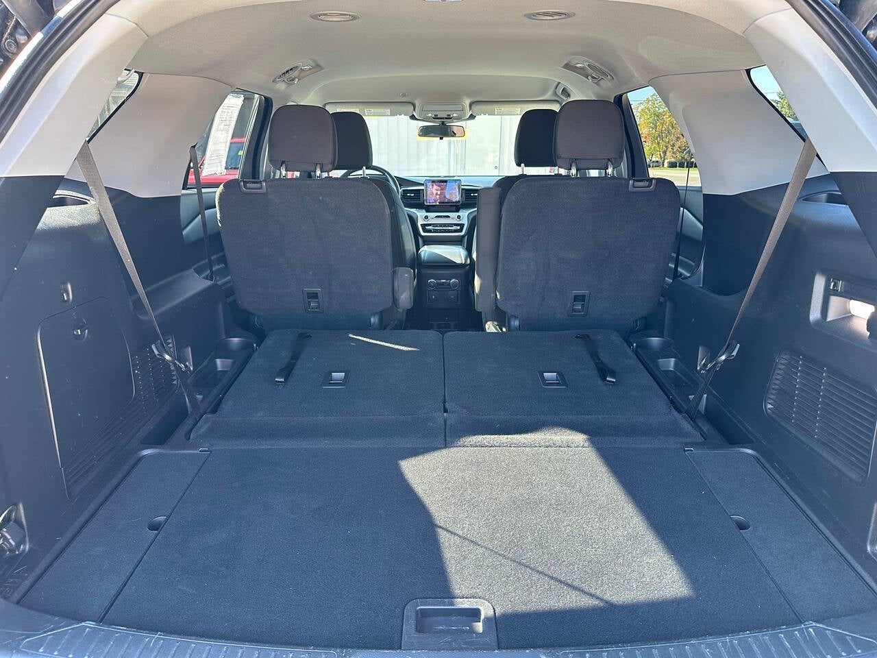 2022 Ford Explorer XLT AWD 4dr SUV