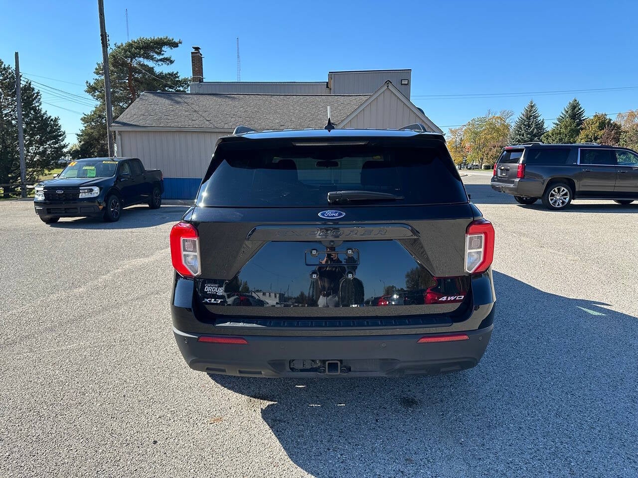 2022 Ford Explorer XLT AWD 4dr SUV