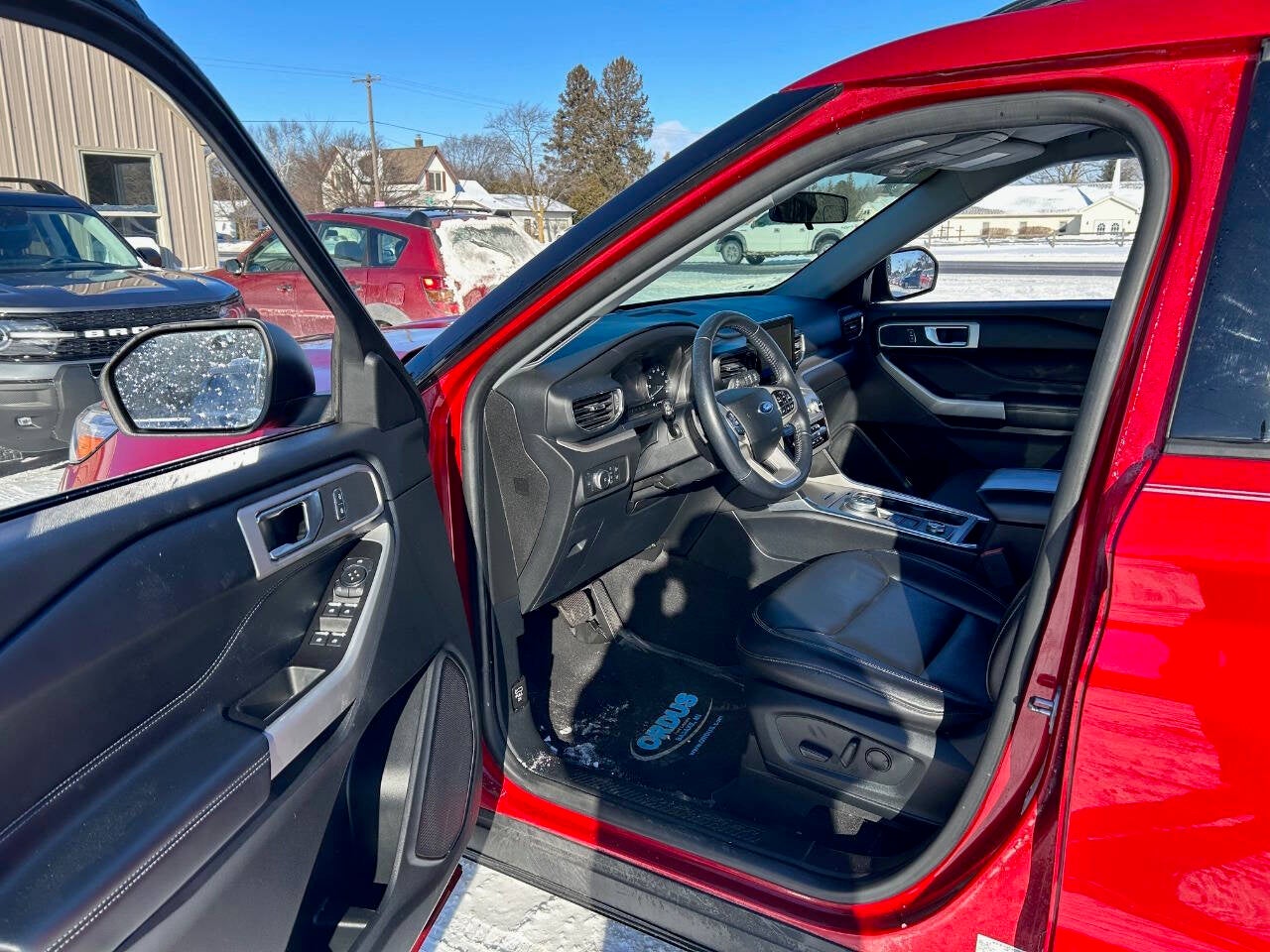 2020 Ford Explorer XLT AWD 4dr SUV