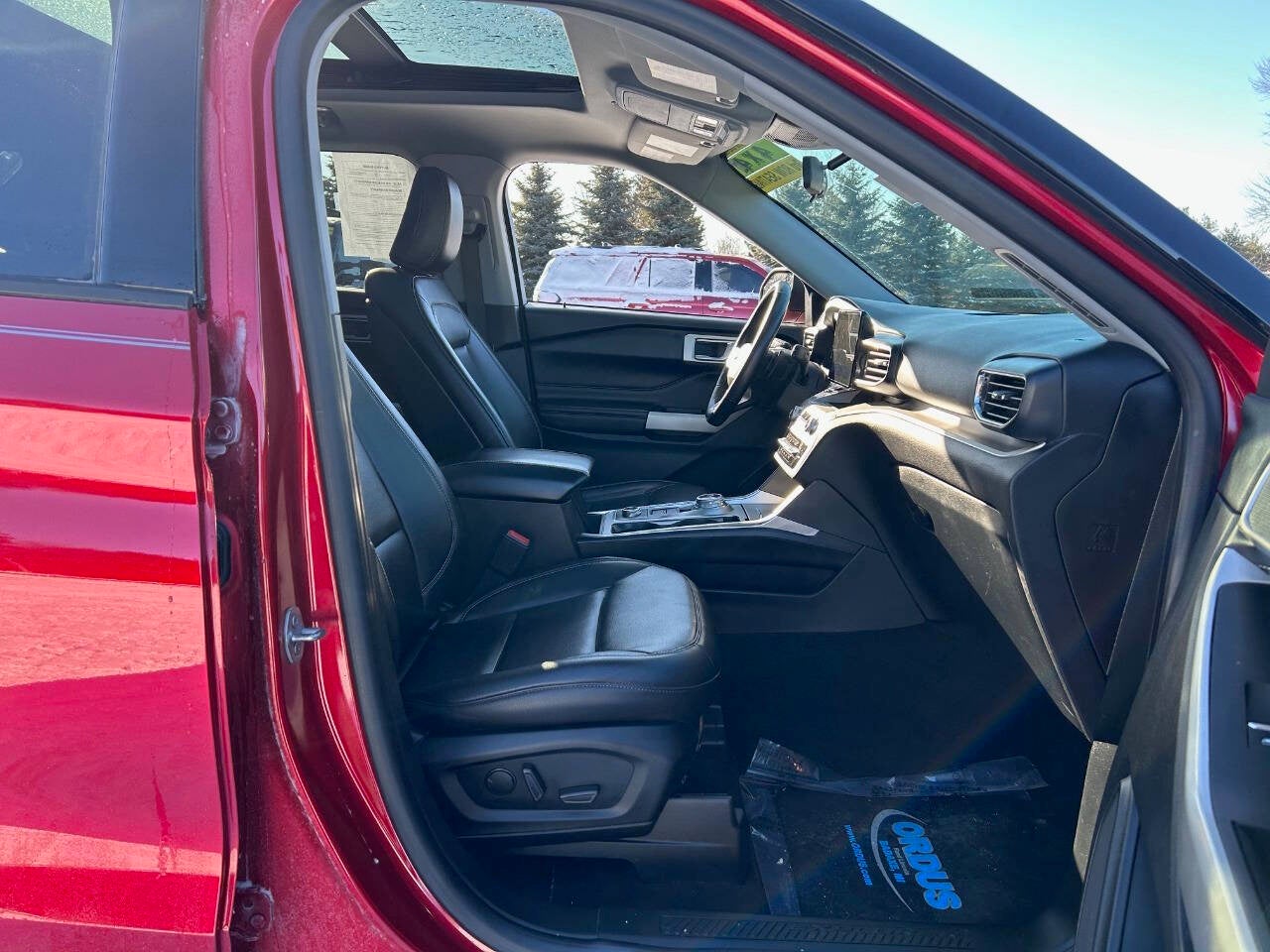 2020 Ford Explorer XLT AWD 4dr SUV