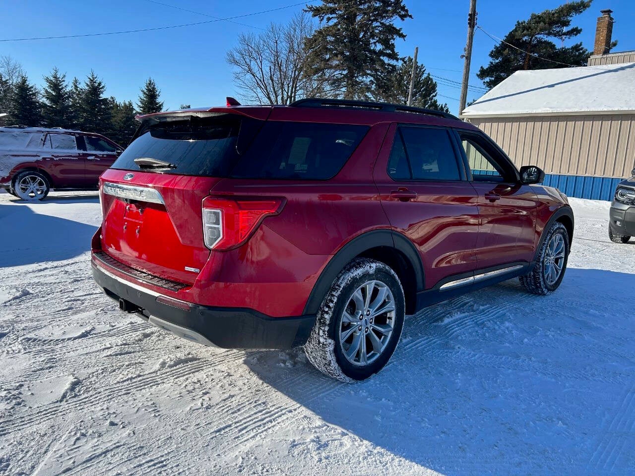 2020 Ford Explorer XLT AWD 4dr SUV