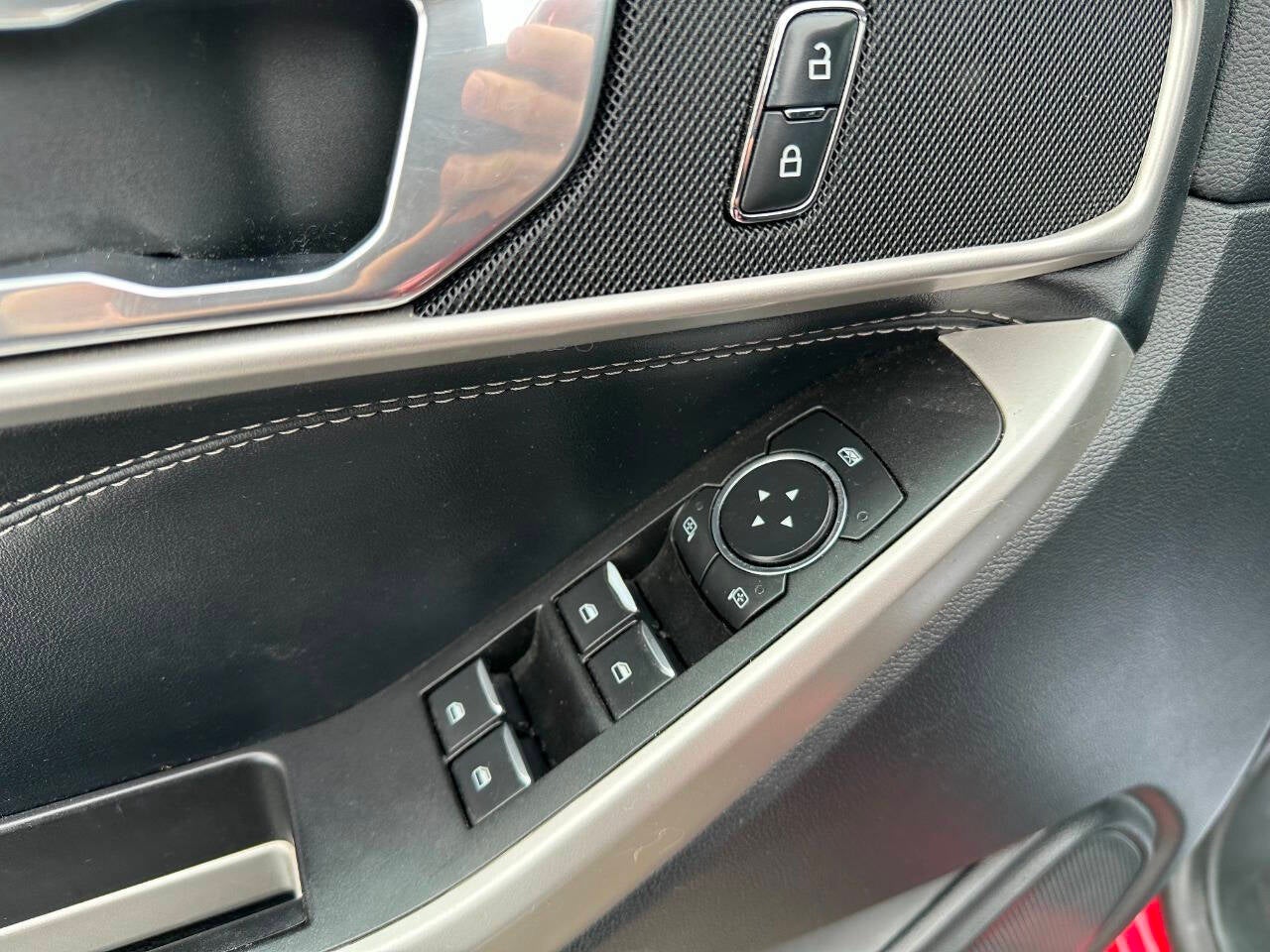 2021 Ford Explorer XLT AWD 4dr SUV