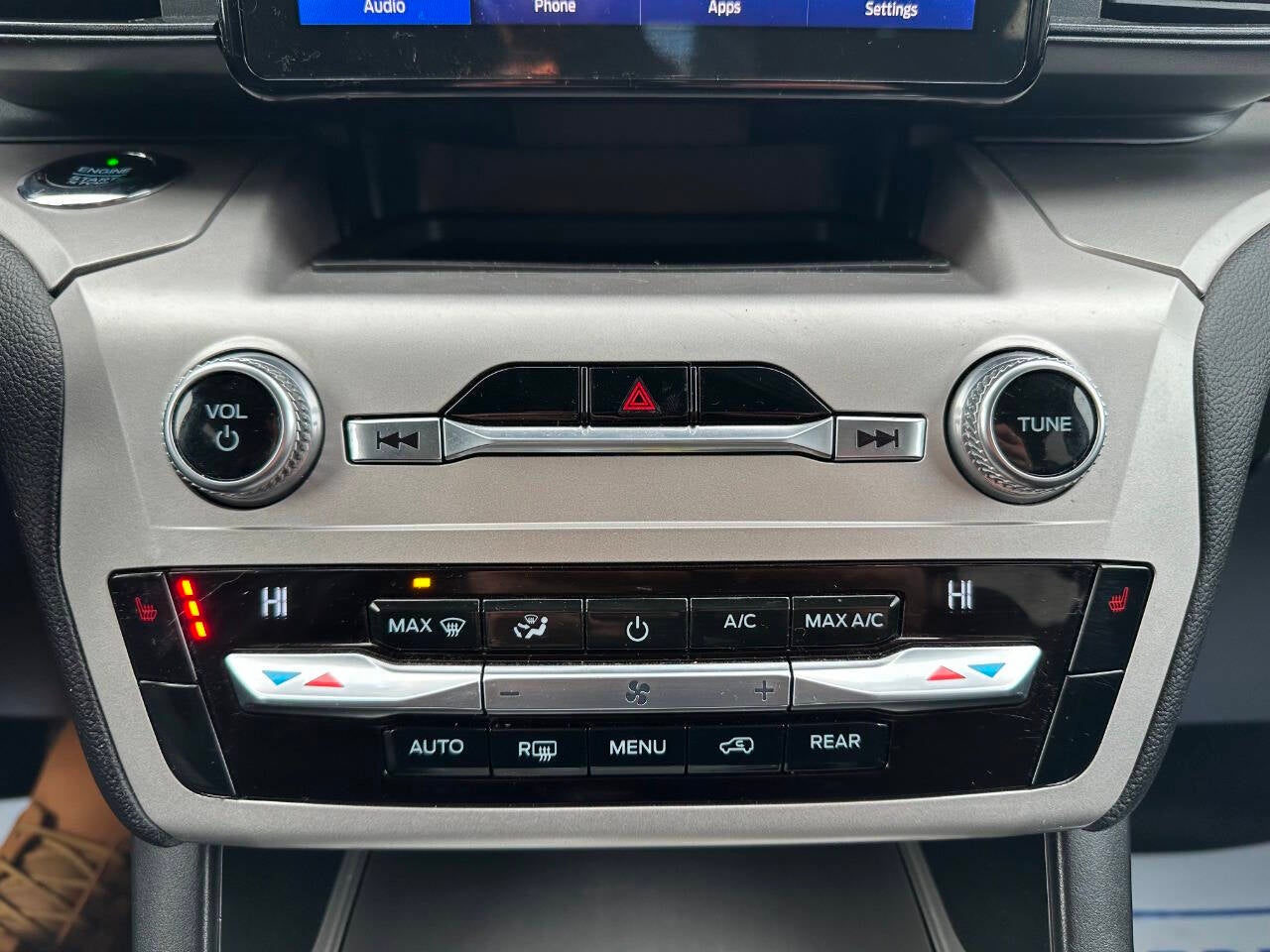 2021 Ford Explorer XLT AWD 4dr SUV