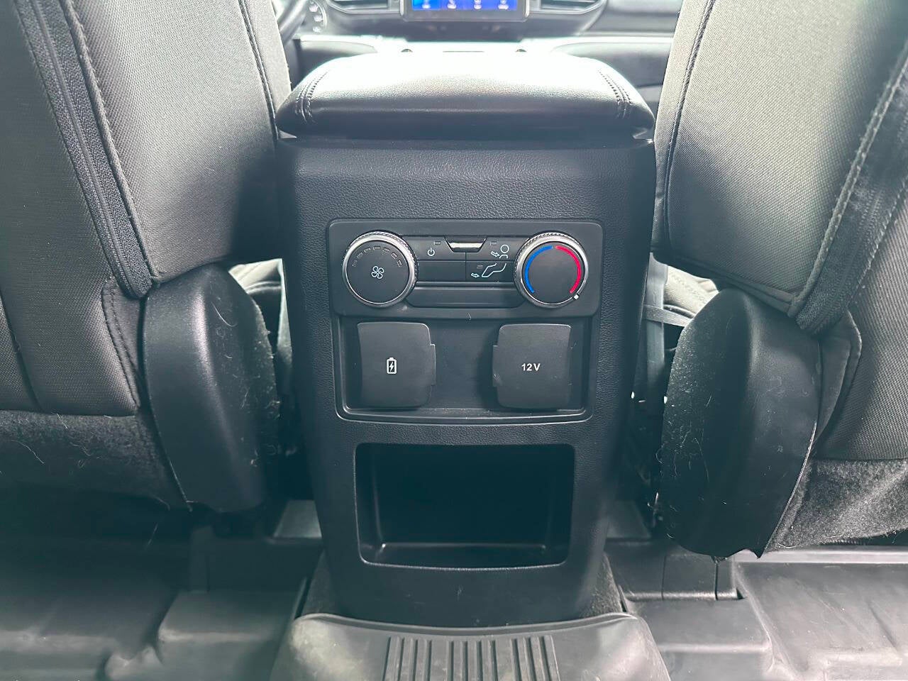 2021 Ford Explorer XLT AWD 4dr SUV