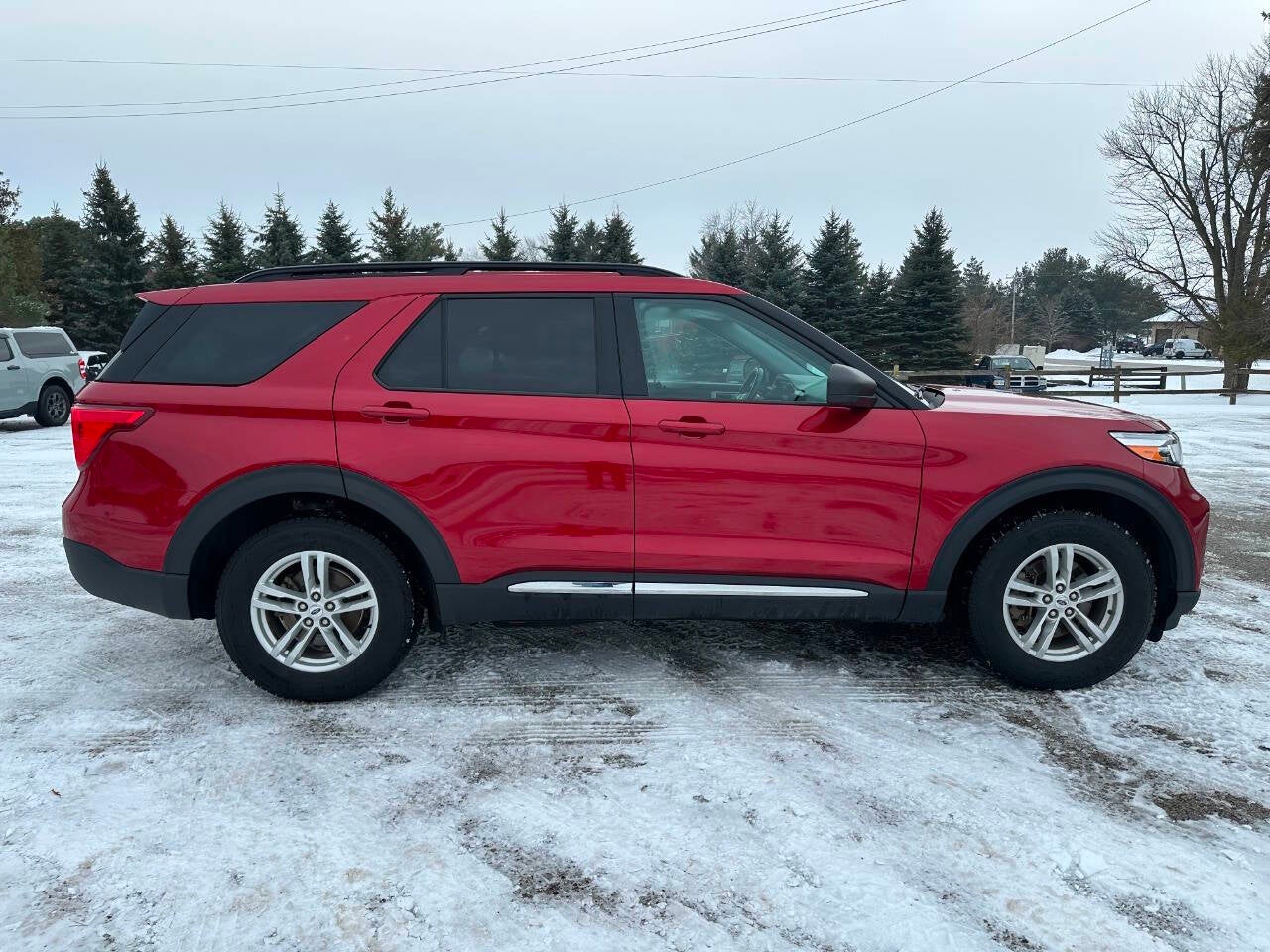 2021 Ford Explorer XLT AWD 4dr SUV