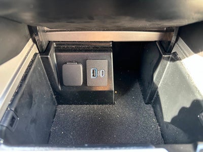 2022 Ford Explorer XLT AWD 4dr SUV