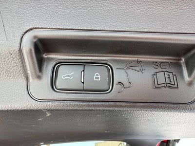 2022 Ford Explorer XLT AWD 4dr SUV