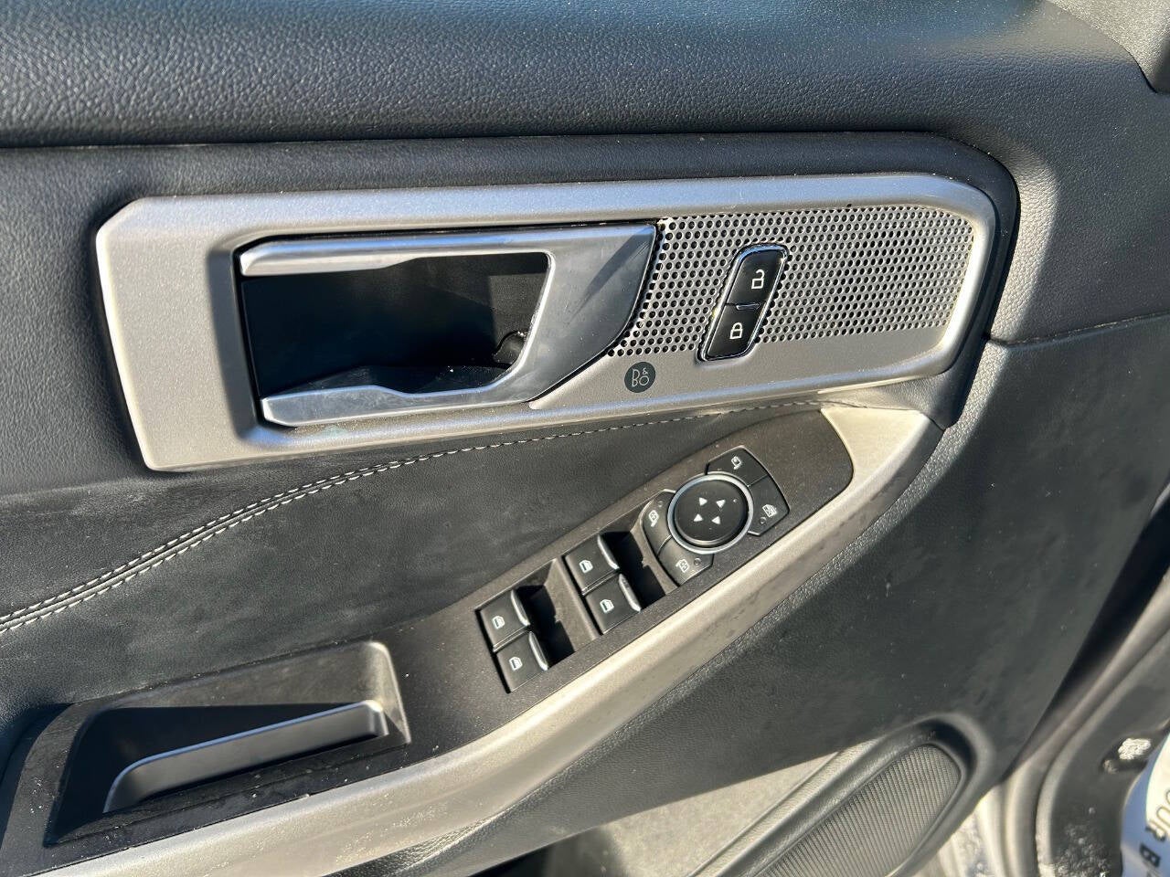 2023 Ford Explorer Limited AWD 4dr SUV