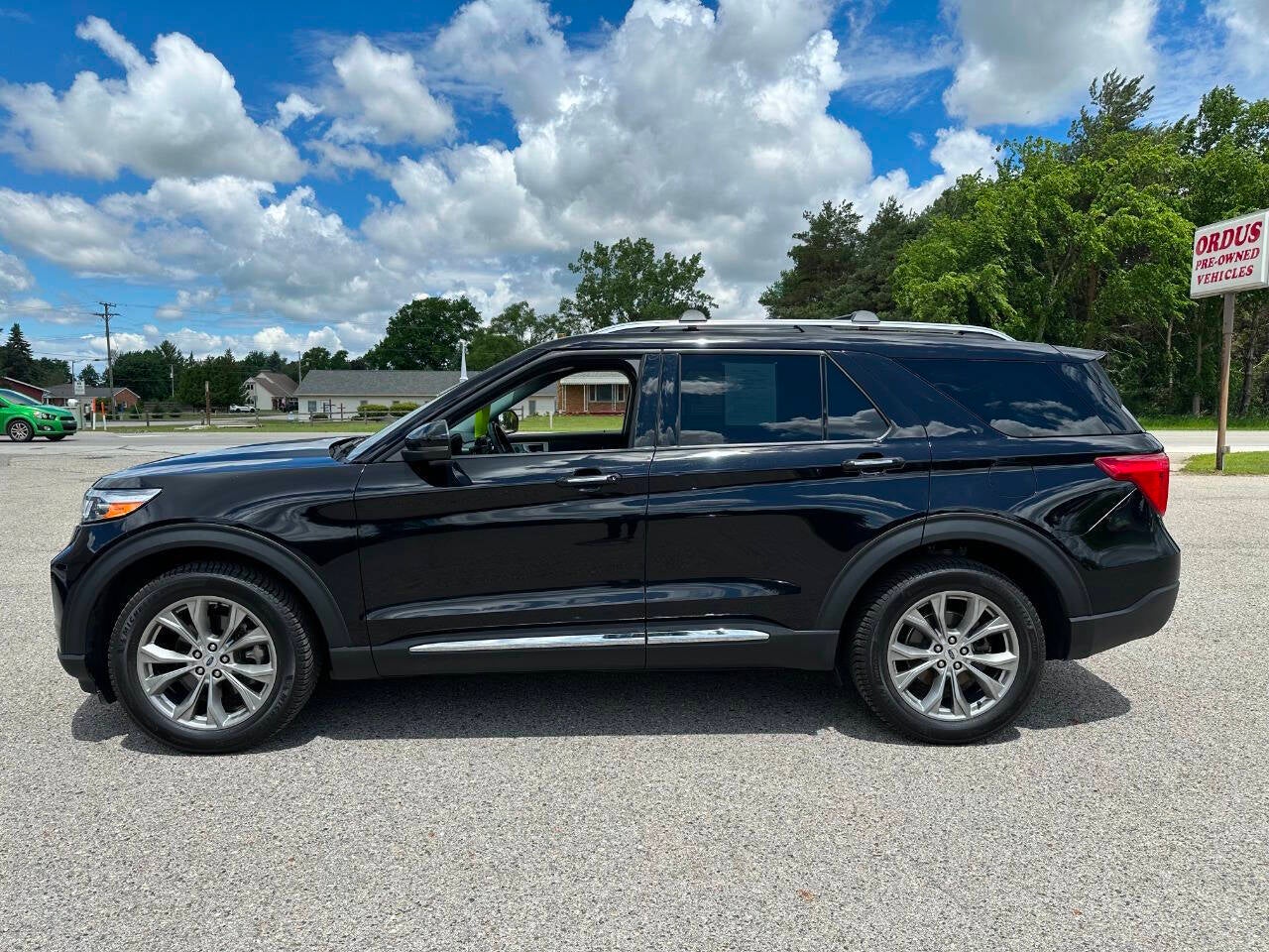 2023 Ford Explorer Limited AWD 4dr SUV