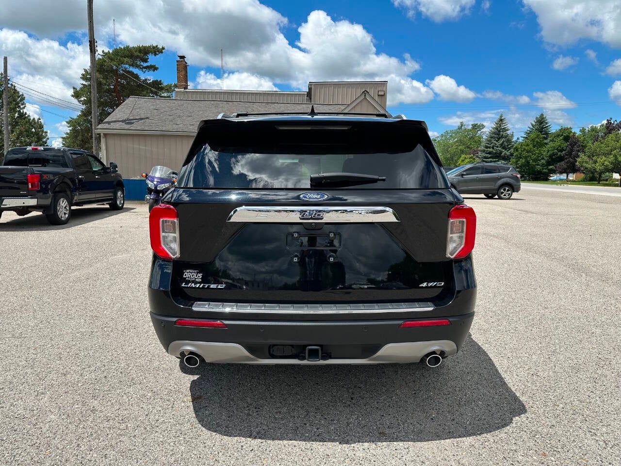 2023 Ford Explorer Limited AWD 4dr SUV