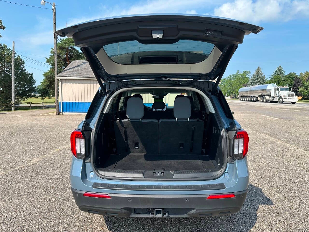 2025 Ford Explorer Active AWD 4dr SUV