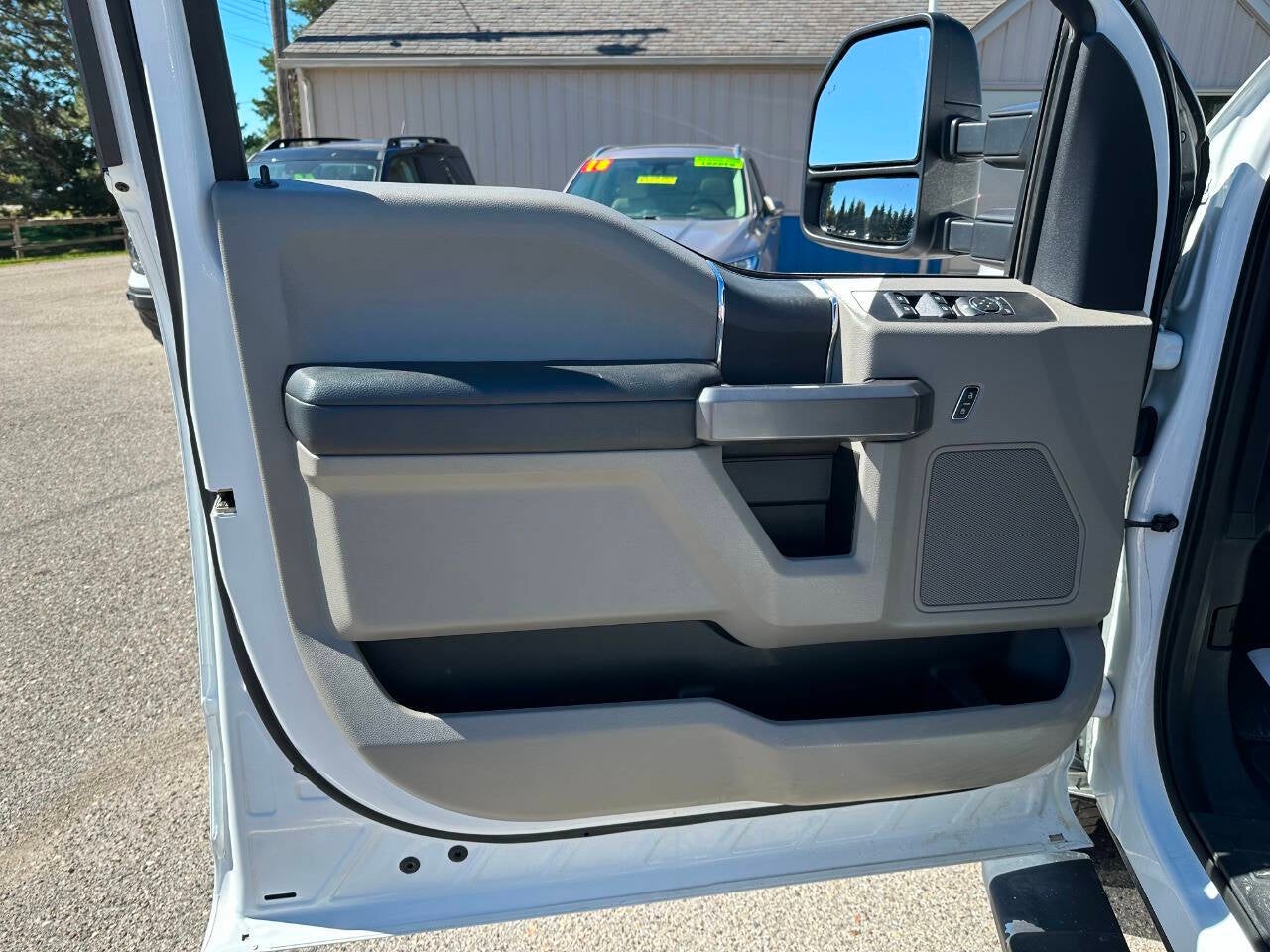 2022 Ford F-250 Super Duty XLT 4x4 4dr Crew Cab 6.8 ft. SB Pickup
