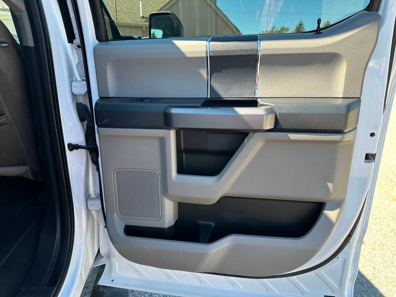 2022 Ford F-250 Super Duty XLT 4x4 4dr Crew Cab 6.8 ft. SB Pickup