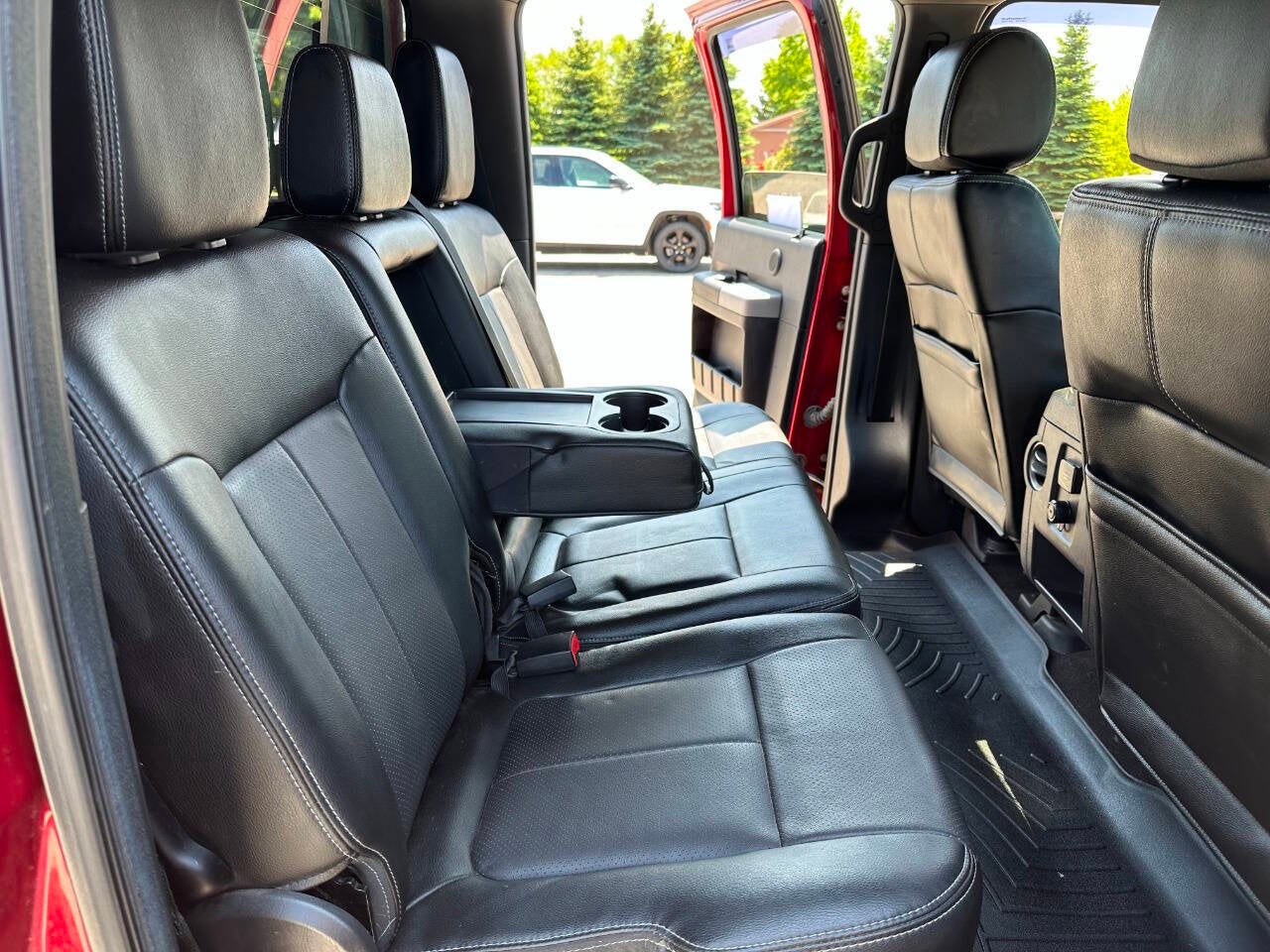 2015 Ford F-250 Super Duty Lariat 4x4 4dr Crew Cab 6.8 ft. SB Pickup