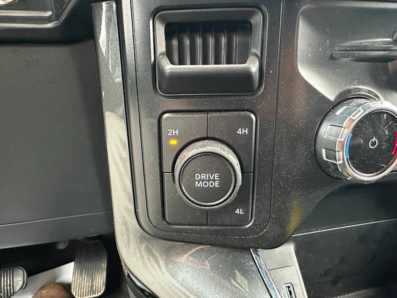 2022 Ford F-150 XLT 4x4 4dr SuperCrew 5.5 ft. SB