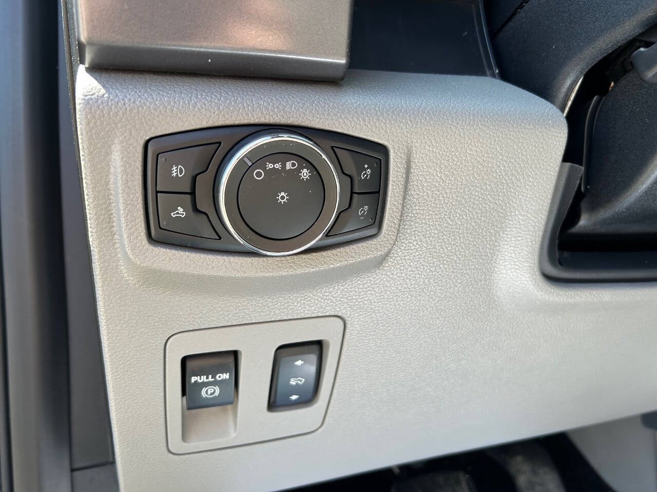 2017 Ford F-150 XLT 4x4 4dr SuperCrew 5.5 ft. SB