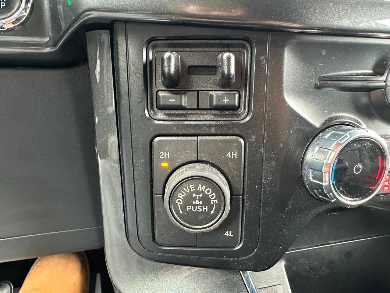 2022 Ford F-150 XLT 4x4 4dr SuperCrew 5.5 ft. SB