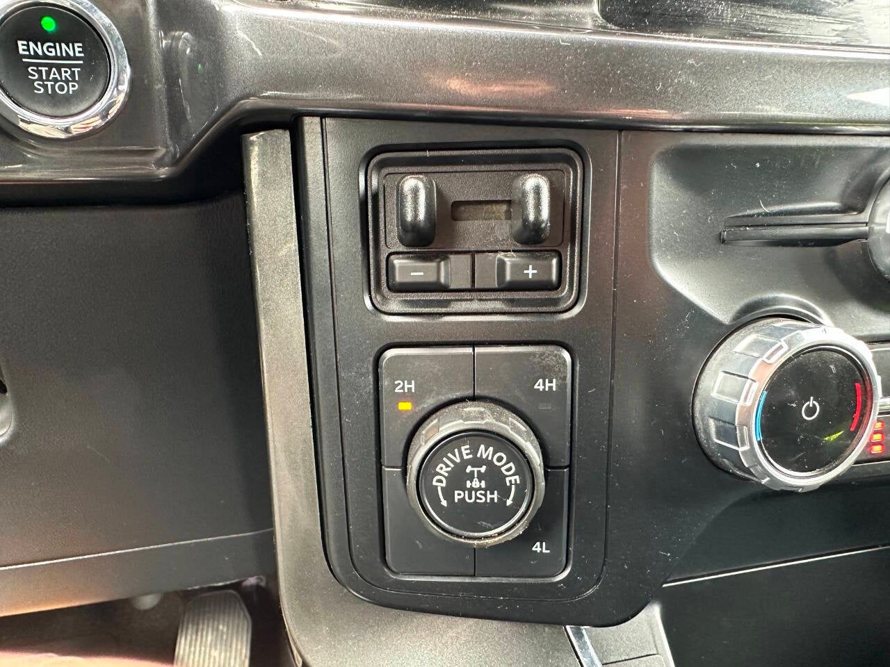 2023 Ford F-150 XLT 4x4 4dr SuperCrew 5.5 ft. SB