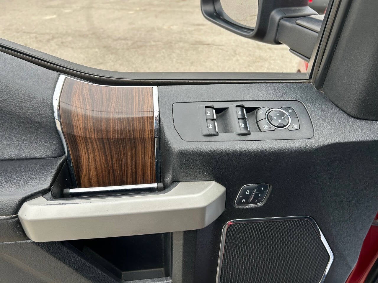 2016 Ford F-150 Lariat 4x4 4dr SuperCrew 6.5 ft. SB