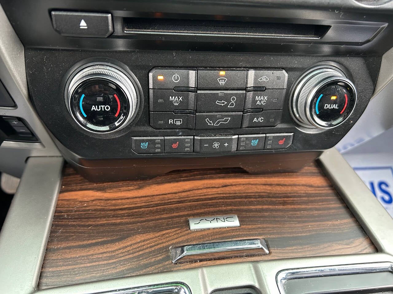 2016 Ford F-150 Lariat 4x4 4dr SuperCrew 6.5 ft. SB