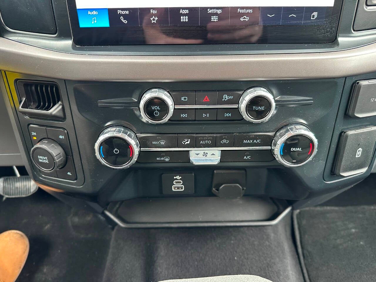 2025 Ford F-150 XLT 4x4 4dr SuperCrew 5.5 ft. SB