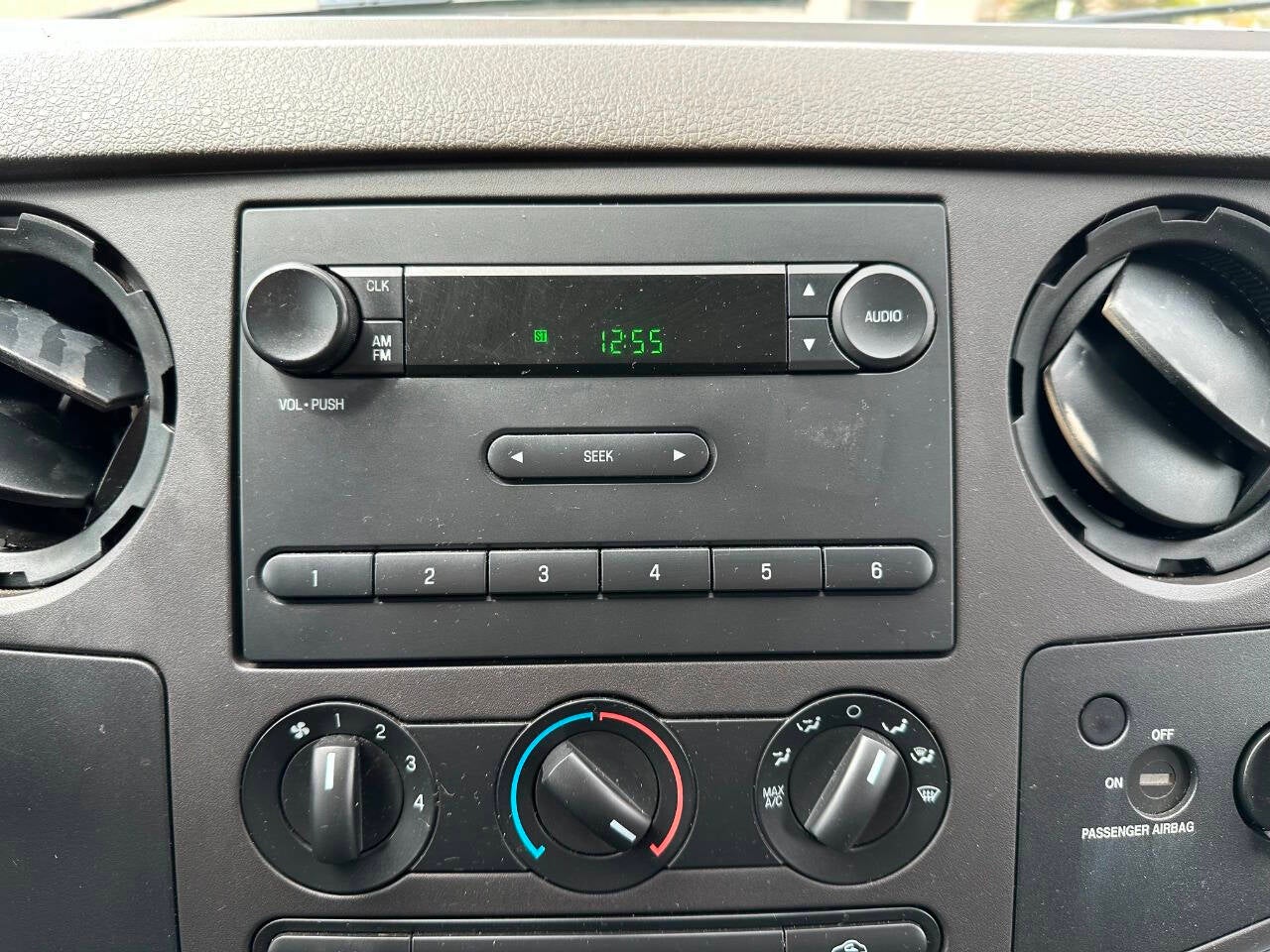 2009 Ford F-250 Super Duty XL 4x2 2dr Regular Cab 8 ft. LB