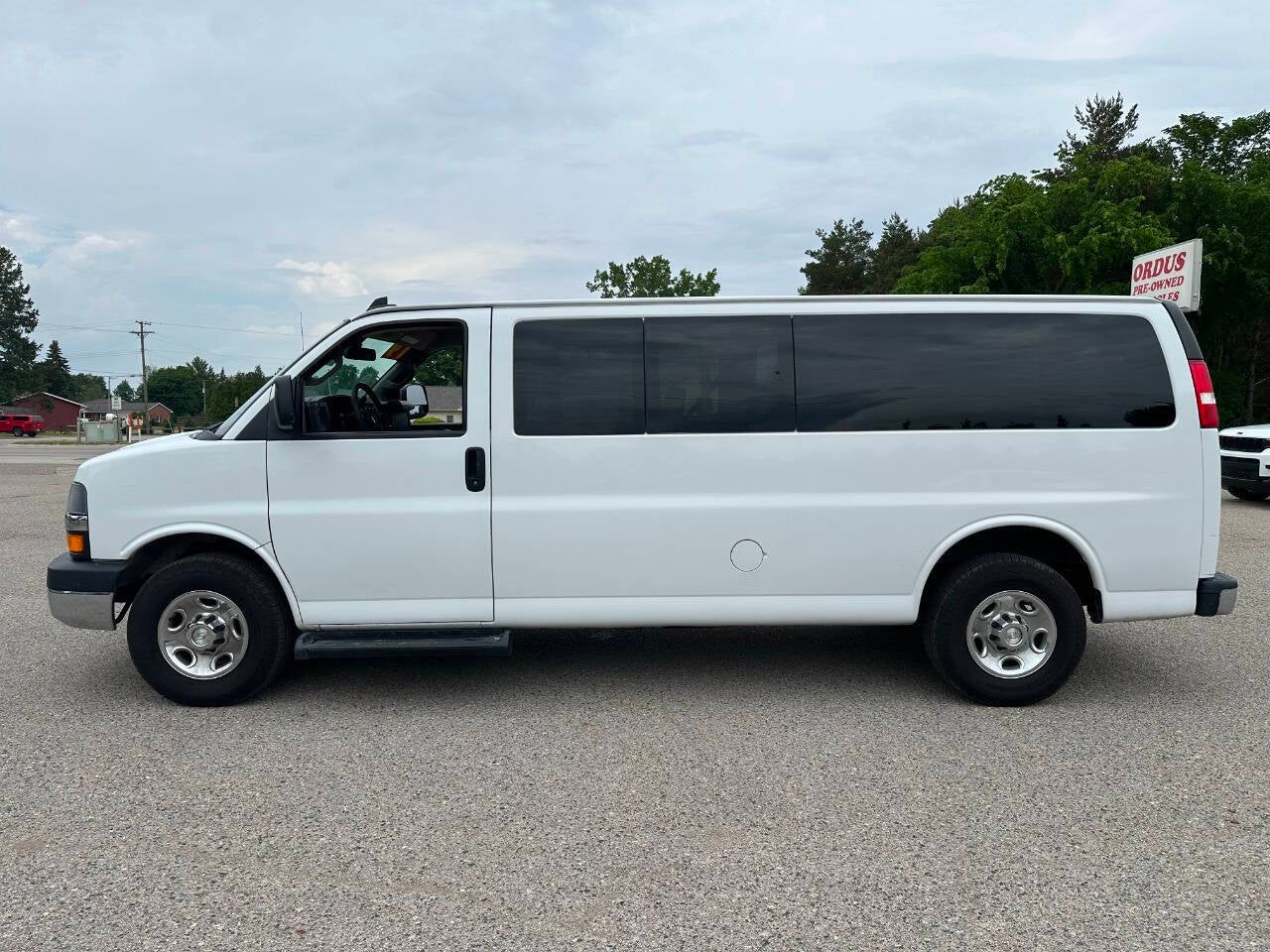 2019 Chevrolet Express LT 3500 3dr Extended Passenger Van
