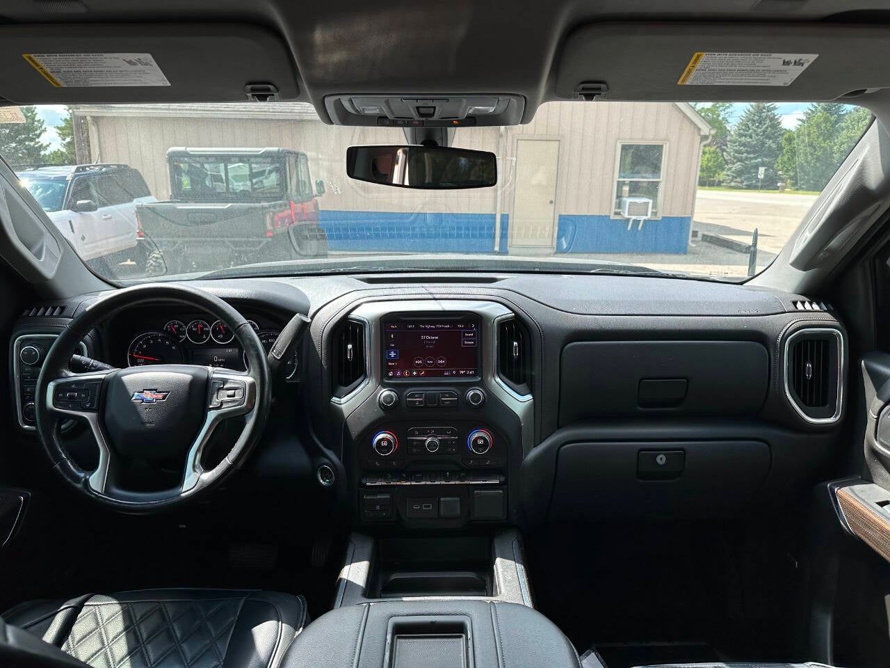 2019 Chevrolet Silverado 1500 LT Trail Boss 4x4 4dr Crew Cab 5.8 ft. SB