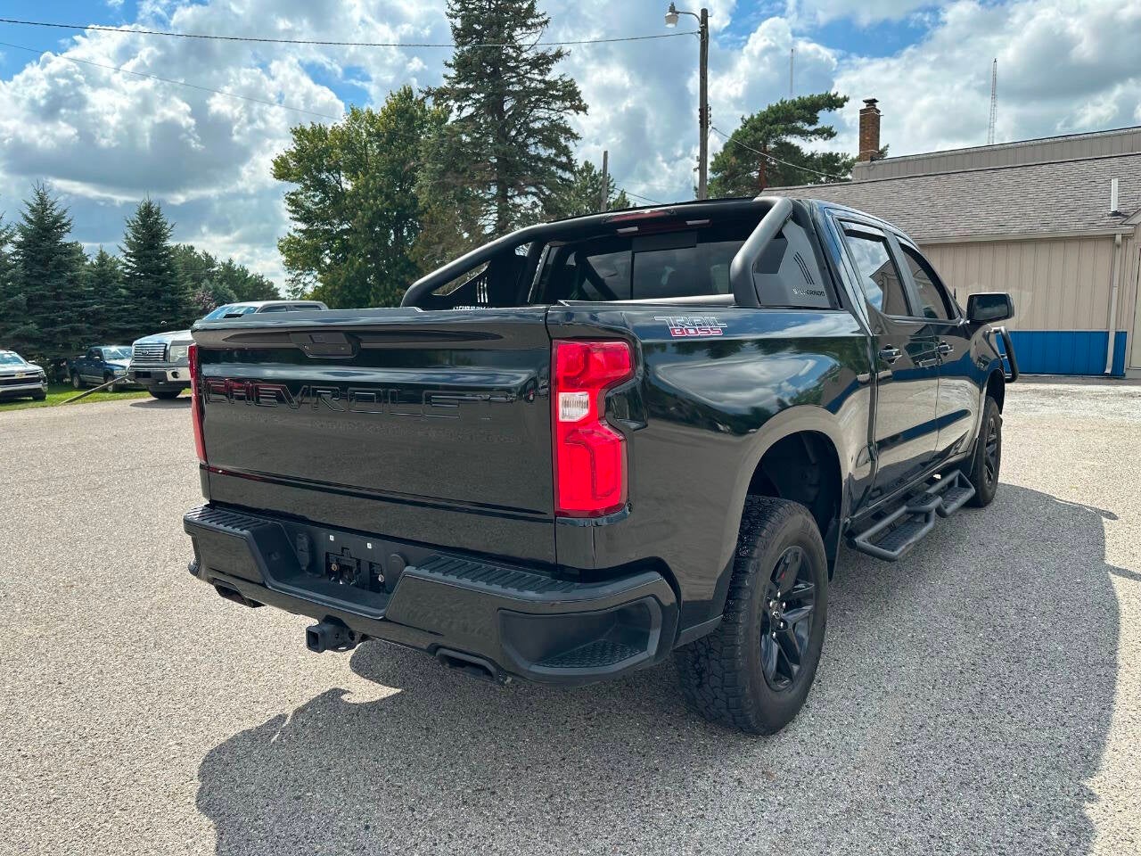 2019 Chevrolet Silverado 1500 LT Trail Boss 4x4 4dr Crew Cab 5.8 ft. SB