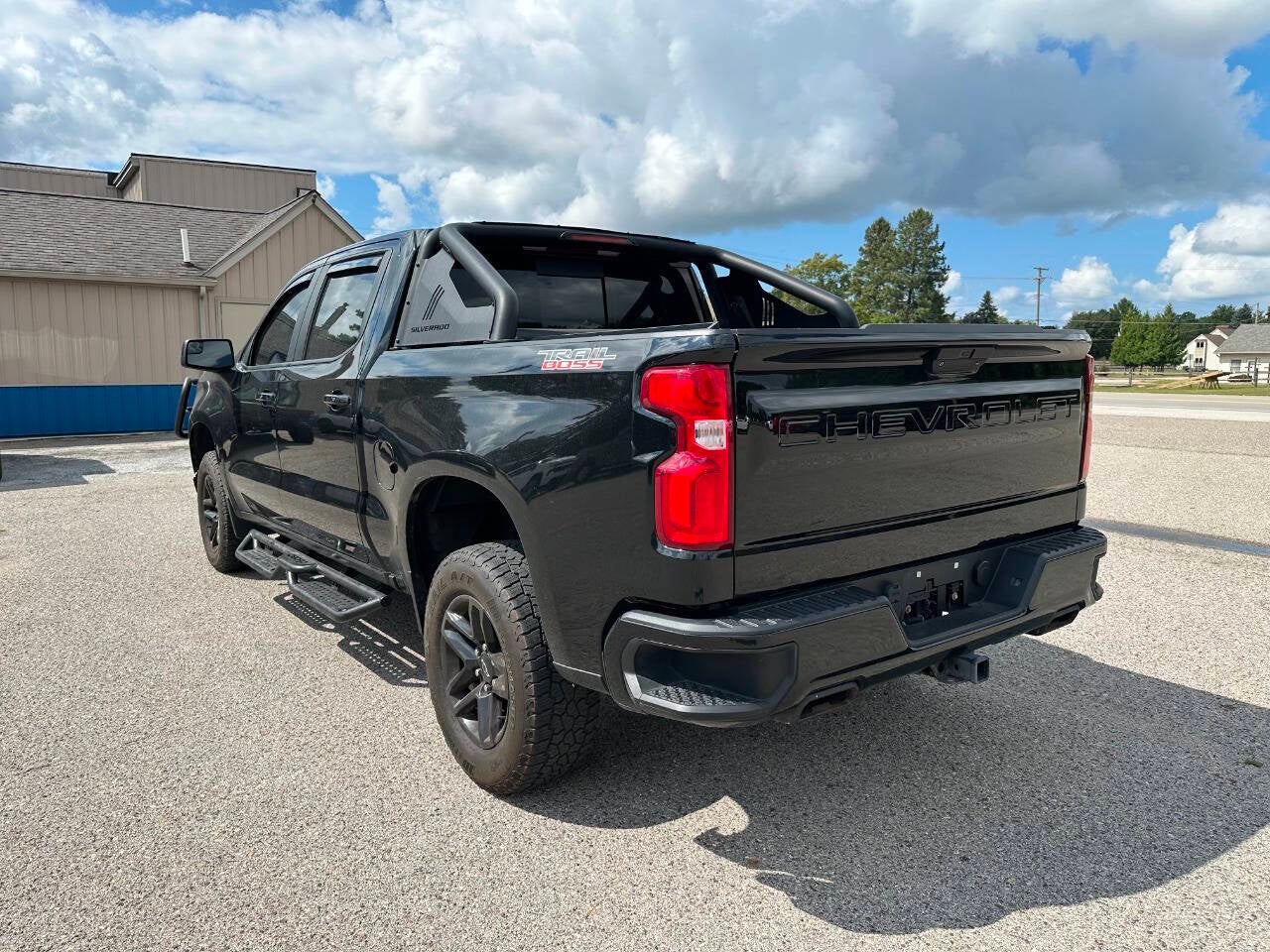 2019 Chevrolet Silverado 1500 LT Trail Boss 4x4 4dr Crew Cab 5.8 ft. SB