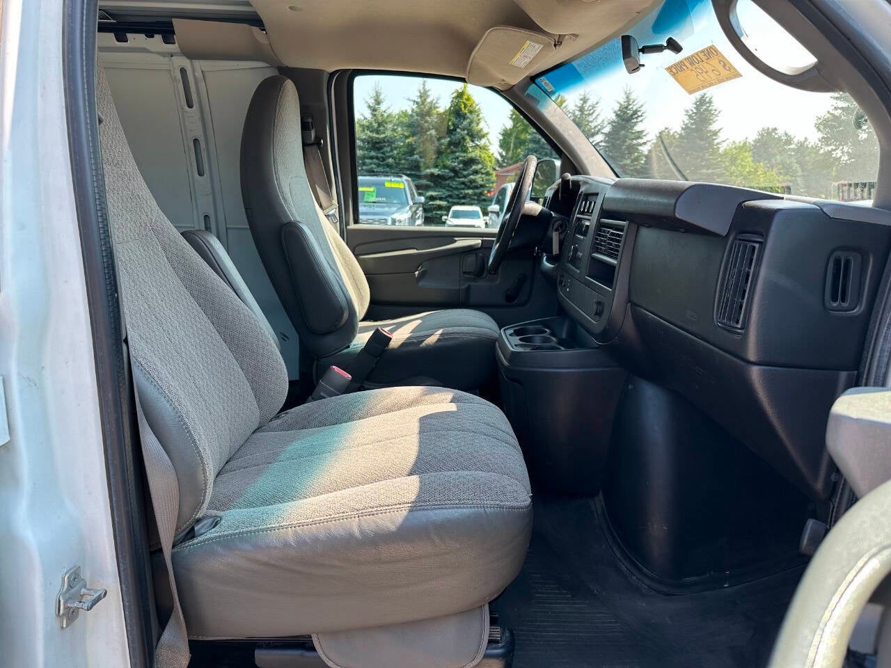 2013 Chevrolet Express 2500 3dr Cargo Van w/ 1WT