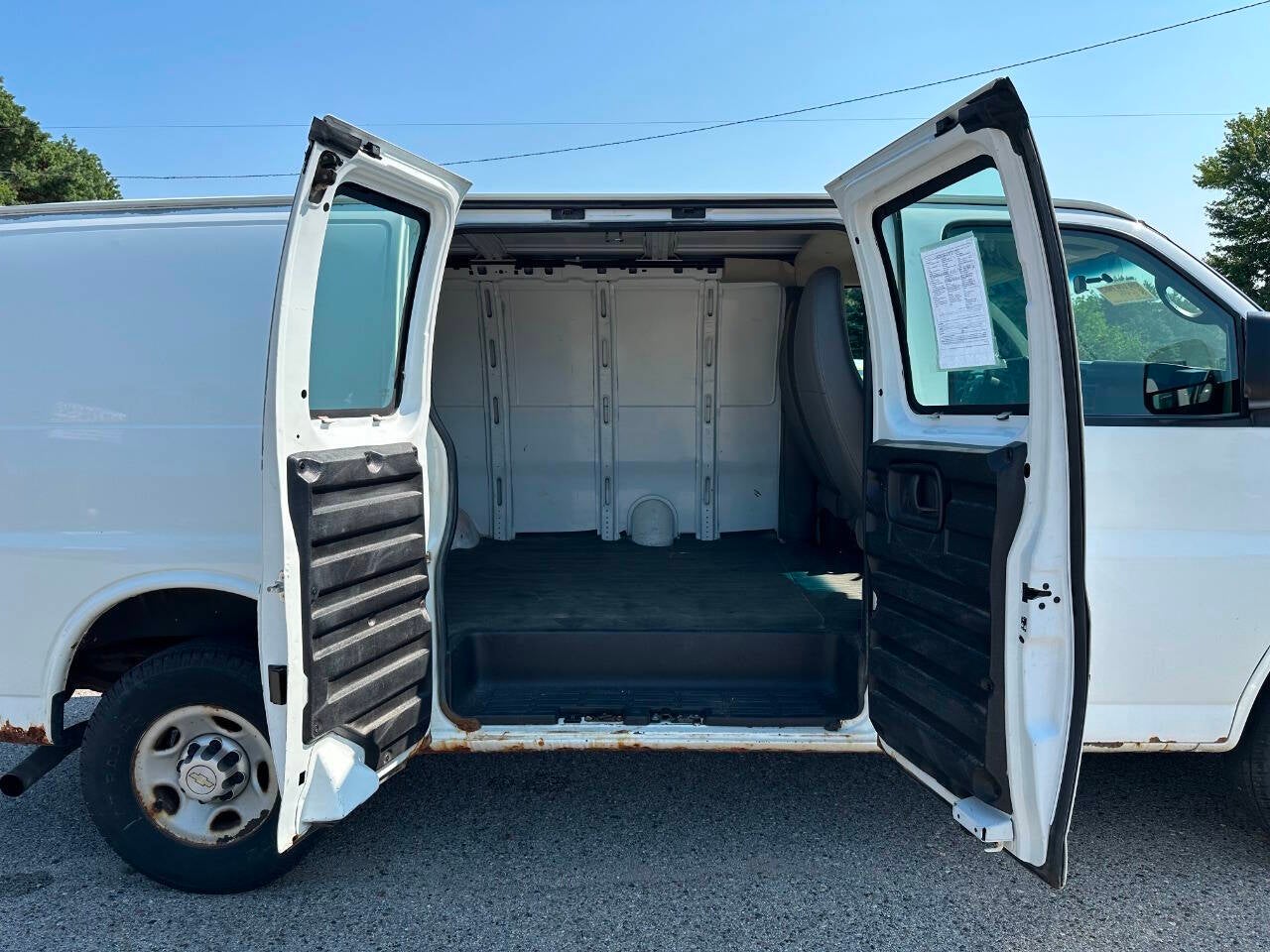 2013 Chevrolet Express 2500 3dr Cargo Van w/ 1WT