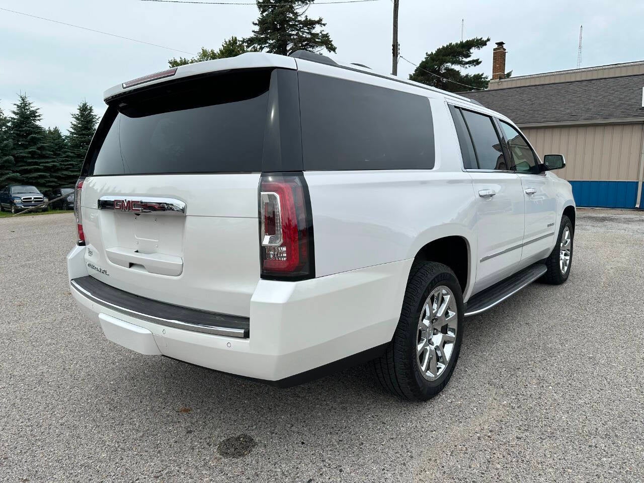 2020 GMC Yukon XL Denali 4x4 4dr SUV