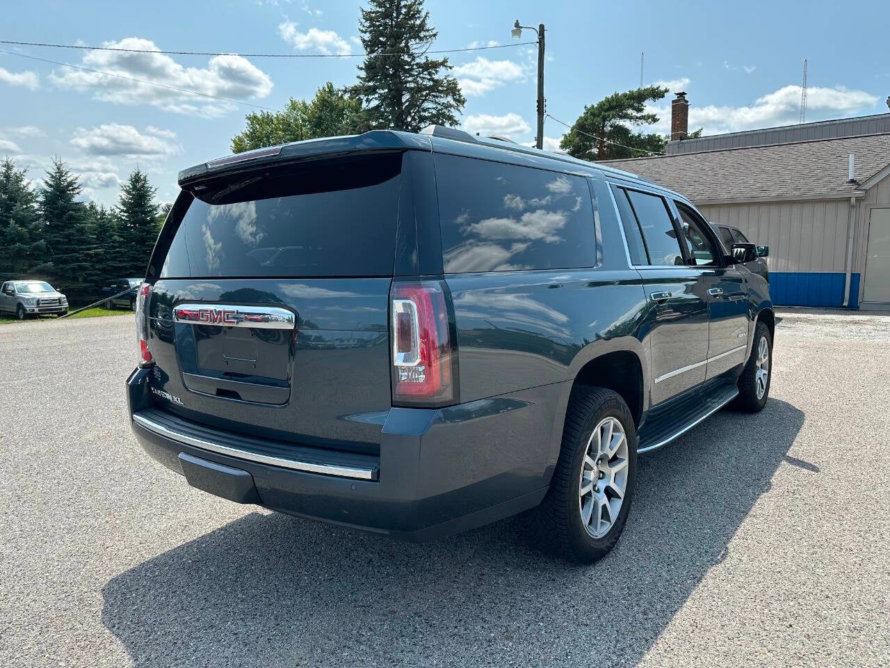 2019 GMC Yukon XL Denali 4x4 4dr SUV