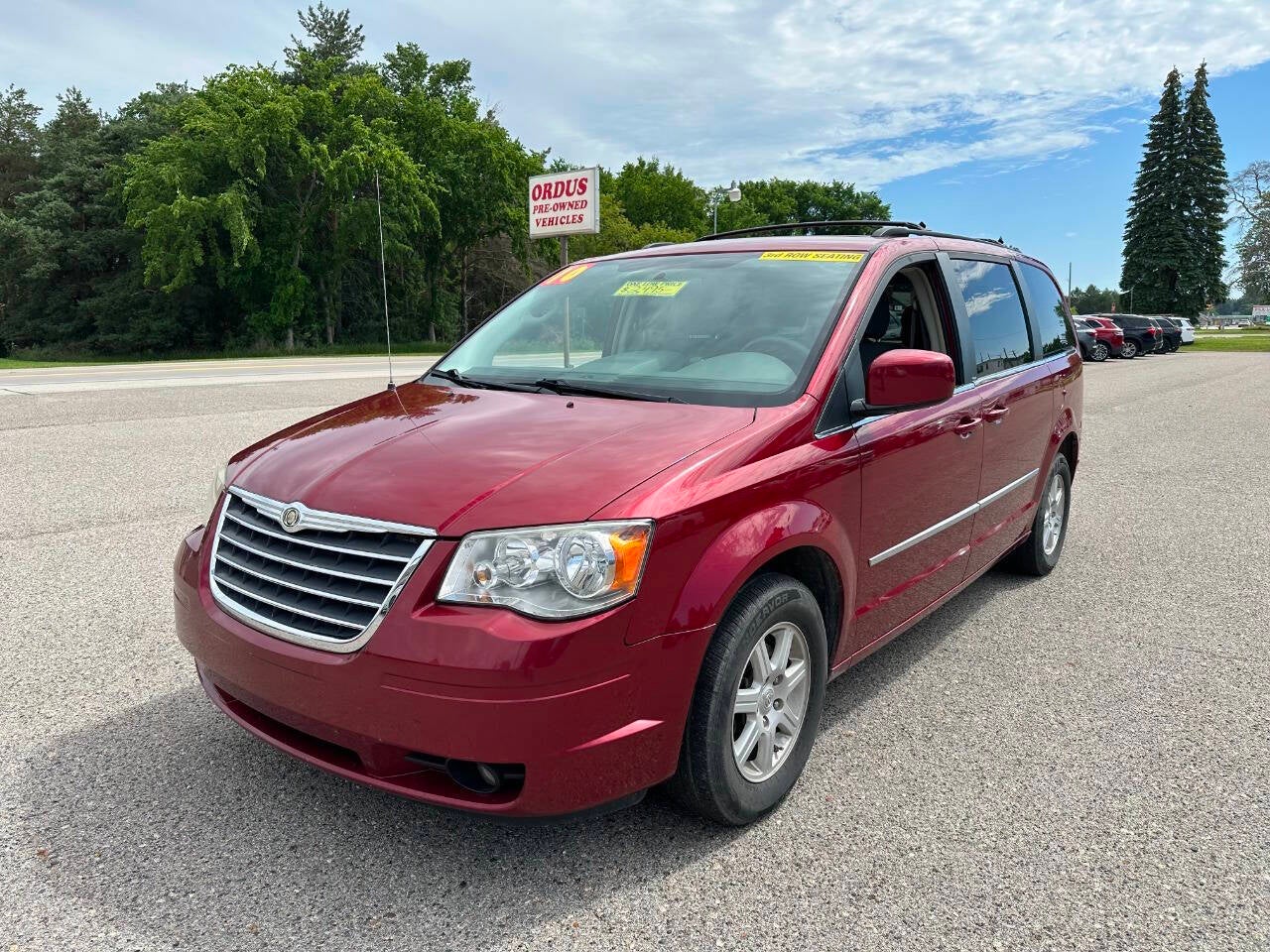 2010 Chrysler Town and Country Touring 4dr Mini Van