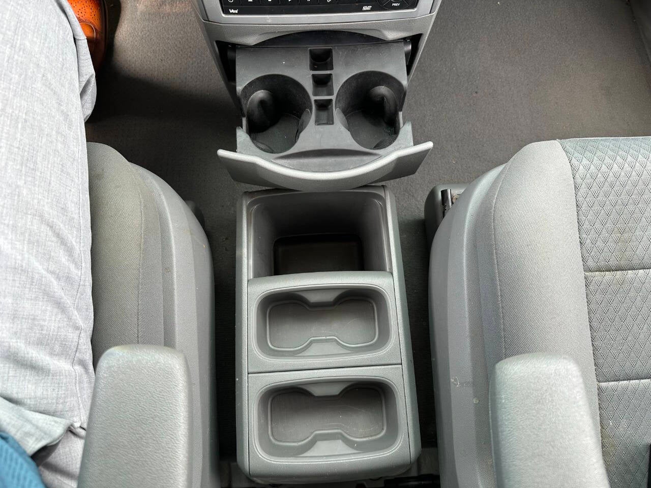 2010 Chrysler Town and Country Touring 4dr Mini Van