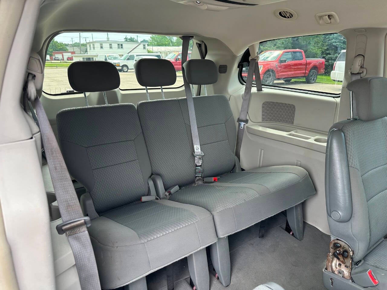 2010 Chrysler Town and Country Touring 4dr Mini Van