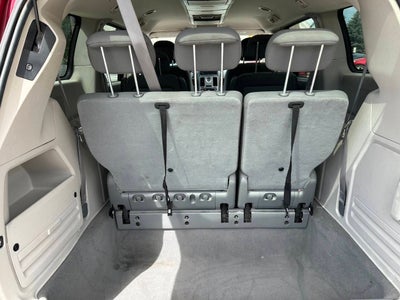 2010 Chrysler Town and Country Touring 4dr Mini Van