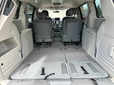 2010 Chrysler Town and Country Touring 4dr Mini Van