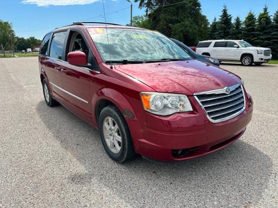 2010 Chrysler Town and Country Touring 4dr Mini Van